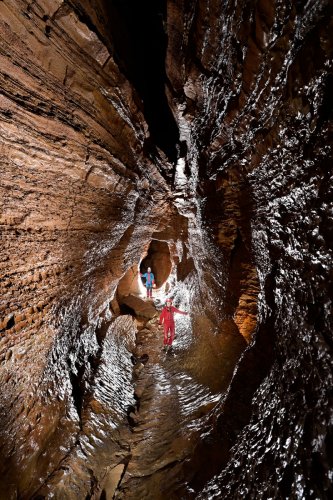Grotte du Banquier (Hérault) - Grande galerie verticale.(SP-21-1574)