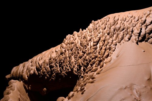 Grotte du Banquier (Hérault) - Détail de dépôts argileux sur le sol formant des petits sapins(SP-21-1588)