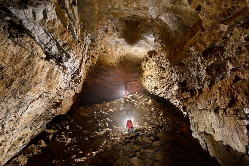 Grotte de la Borne aux Cassots (Doubs) - Grandes galerie avec éboulis(SP-22-1368)
