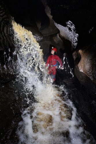 Pollnagullum II (Burren, Irlande) - Cascade venant d'un affluent de la rivière(SP-22-1888)