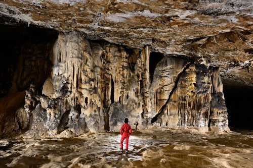 Grotte préhistorique de Bédeilhac (Ariège) - Ensemble de grands piliers stalagmitiques (SP-22-2240)
