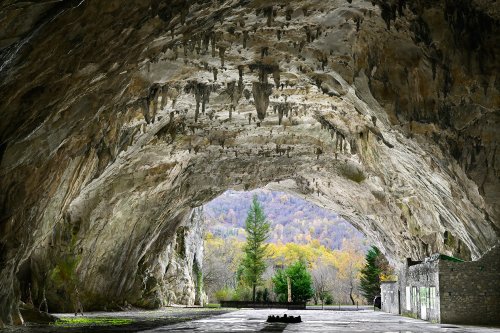 Grotte préhistorique de Bédeilhac (Ariège) - Porche d'entrée(SP-22-2261)