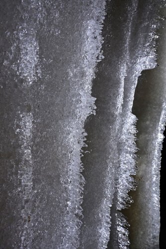 Dobsina ice cave (Slovaquie) -  Détail  de cristaux de glace sur une paroi(SP-24-2011)