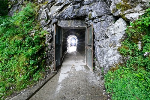 Gouffre de la Pierre Saint-Martin (Pyrénées-Atlantiques) - Entrée du tunnel EDF menant à la salle de la Verna(SP-24-2170)