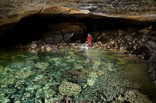 Gouffre de la Pierre Saint-Martin (Pyrénées-Atlantiques) - rivière en basses eaux entre la salle de la Verna et la salle Chevalier(SP-24-2255)