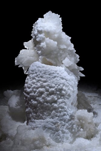 Grotte de Geophysicheskaya (Turkménistan) - Salle Blanche : stalagmite de gypse(SP-26-0416)