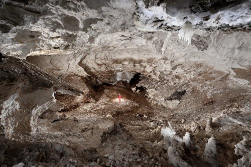 Grotte de Tush Yurruk (Turkménistan) - Grande salle dans le gypse vue de haut.(SP-26-0444)