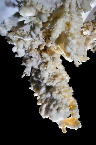 Grotte de Geophysicheskaya (Turkménistan) - Petite concrétion d'aragonite avec des cristaux(SP-26-0623)