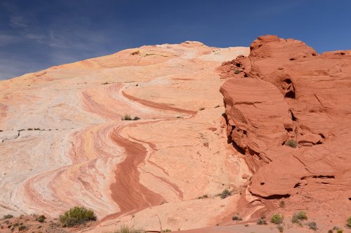 Valley of Fire State Park (Nevada, USA)- montagne de grès tricolore(VO-14-1247)