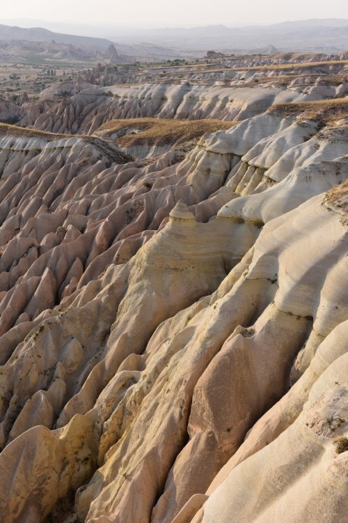 Turquie - Cappadoce - Vallée de Göreme - Tufs volcaniques colorés(VO-15-1033)