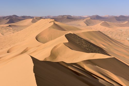 Désert du Badain Jaran (Chine, Mongolie Intérieure) -Vue générale d'un enchaînement de grandes dunes.(VO-16-0955)