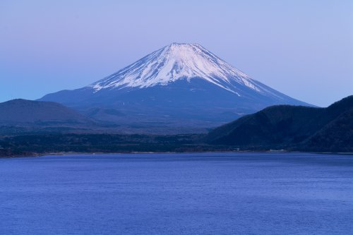 Mont Fuji (Japon) - Mont Fuji  le soir vu depuis le lac Motosuko(VO-19-1254)