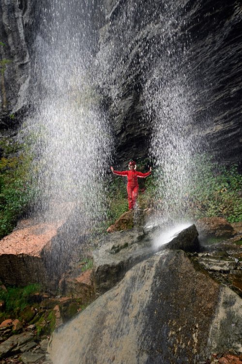 Thatcher Park (état de New York, USA) - Cascade le long de Indian Ladder Trail(VO-19-1914)