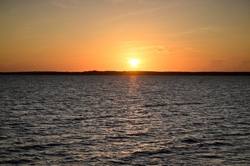 Alter do Chão (Pará, Brésil) - Coucher de soleil sur le fleuve Tapajos(VO-23-0823)