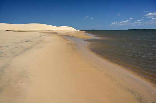 Delta de Paranaiba (Maranhao, Brésil) - Plage de sable du Pontal das Malencieras(VO-23-1502)