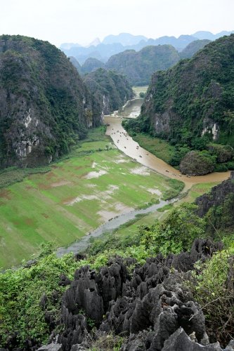 Ninh Binh (Vietnam) - Vue sur la vallée de Tam Coc depuis la montagne de Hang Mua(VO-25-0437)