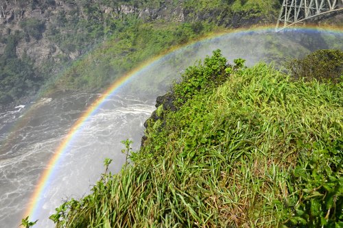 Victoria Falls (Zimbabwe) - Arc en ciel au niveau de Victoria bridge(VO-25-0672)