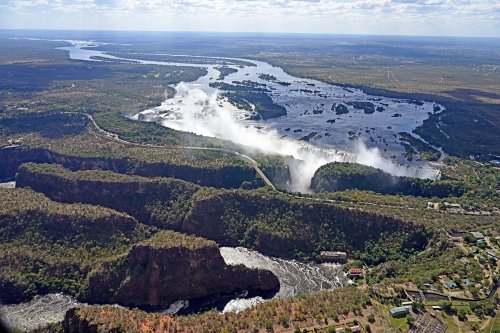 Victoria Falls (Zimbabwe) - Vue aérienne des chutes(VO-25-0685)