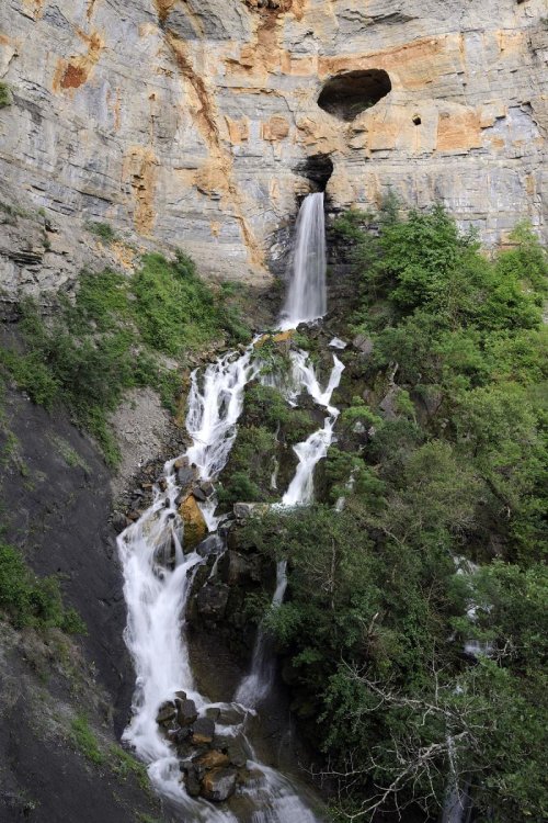 Grotte du Boudoulaoun en crue (Aveyron)(H 08-0061)