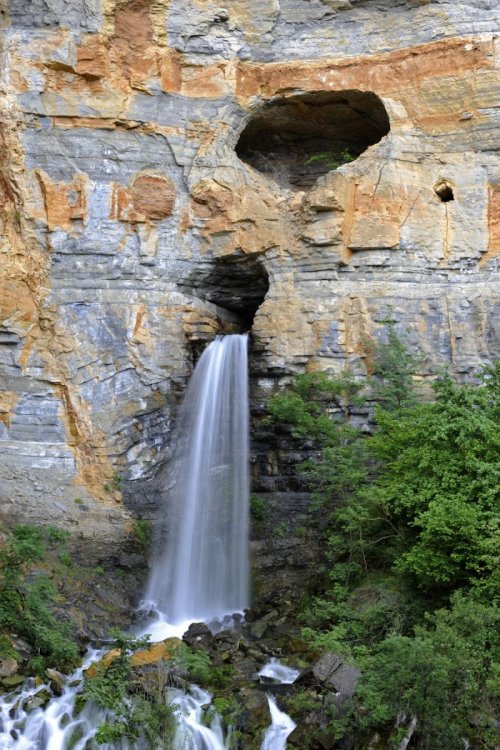 Grotte du Boudoulaoun en crue (Aveyron)(H 08-0065)
