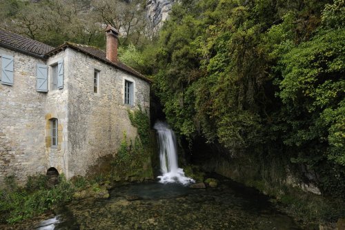 Fontaine de Briance (Lot)(H 10-0024)