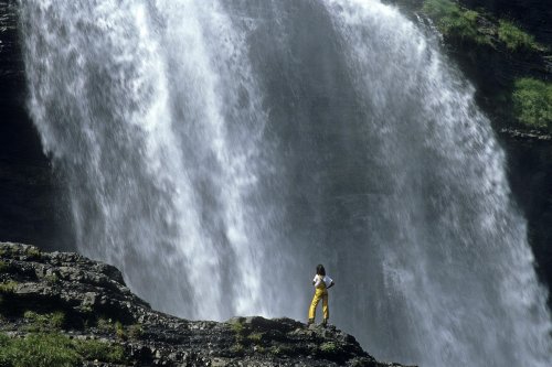 Cascade du Rouget (Giffre, Haute-Savoie)(M 0921)
