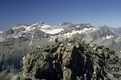 Pic de la Munia (Hautes Pyrénées)(M 1848)