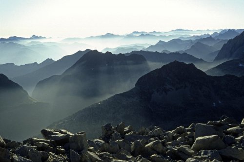 Massif de la Maladeta vu du pic d'Aneto (Espagne)(M 1870)