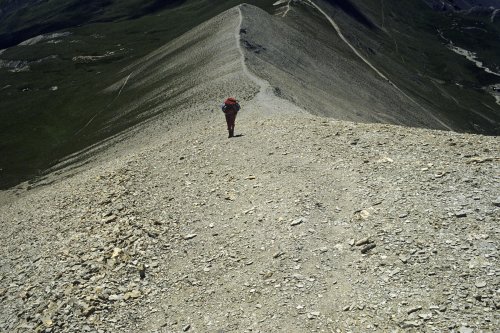 Montée au pic de la Cucumelle (Massif des Ecrins, Hautes-Alpes)(M 1902)