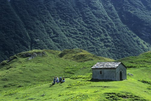 Petite chapelle dans le Vallaisonnay (Massif de la Vanoise, Savoie)(M 5269)