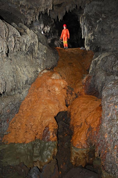 Hawaï (USA) - Tube de lave - Manu Nui - Cascade de lave colorée(sp-08-0327)