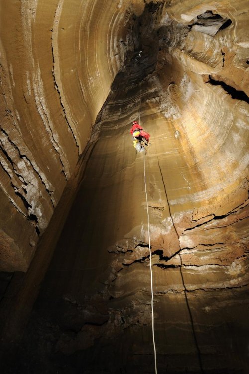 Pearson's Cave (Alabama)  - Remontée du puits de 70 m(SPE 09-0546)