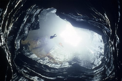 Natural Well (Monte Sano Park, Alabama, USA). Puits d'entrée (Juillet 1981, Canon Ftb)(S 03648)