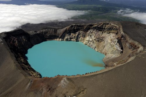 Russie. Kamtchatka. Lac acide du cratère du Maly Semyachik.(V 2006-0934)