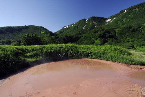 Russie. Kamtchatka. Mare de boue dans la Vallée des Geysers(V 2006-1042.jpg)