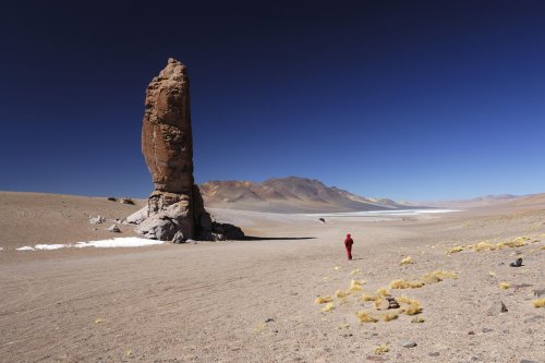 Chili. Rochers de Tara au bord de la route du col de Jama entre San pedro de Atacama  et Salta en Argentine.(V 2007-0711b)