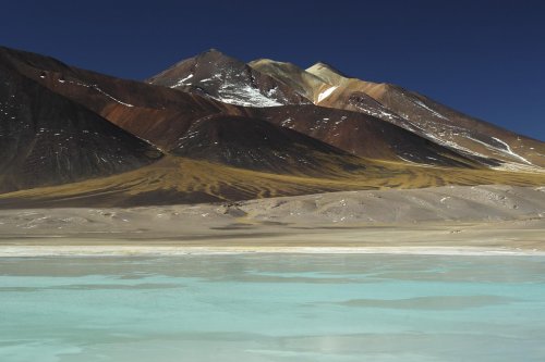 Chili. Laguna Tuyajito sur la route du Paso Sico.(V 2007-1171b)