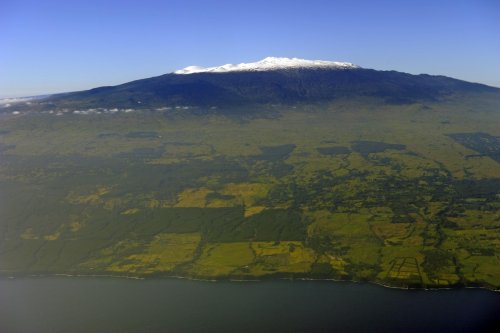 Hawaï - Big Island : sommet enneigé du Mauna Kea (4100 m)(vo-08-0005)