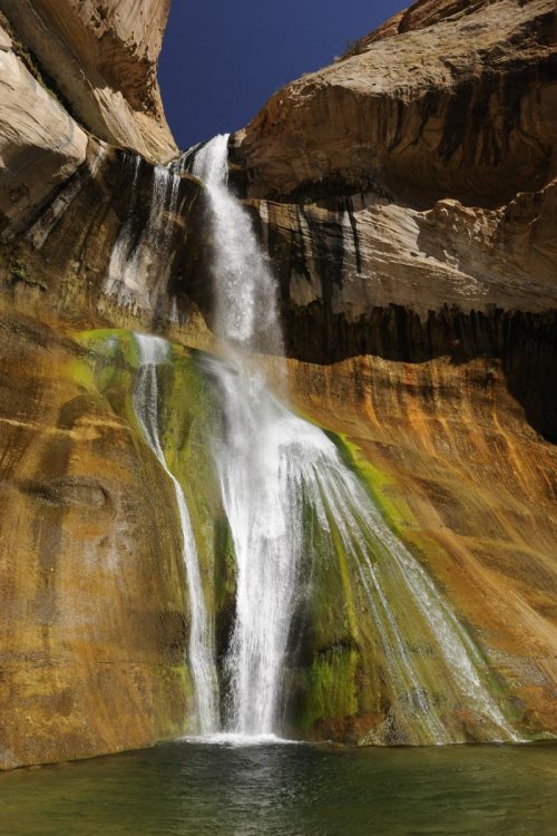 Parc d'Escalante (Utah). Cascade de Lower Calf Creek.(VOY 09-1287)
