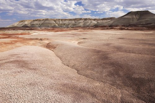Capitol Reef (Utah). Etendue de Bentonite dans la partie nord du parc.(VOY 09-1466)