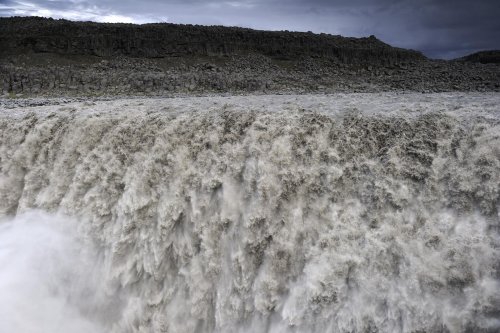 Gorges de la Jokulsa. Cascade de Detifoss.(VOY 10-0372)