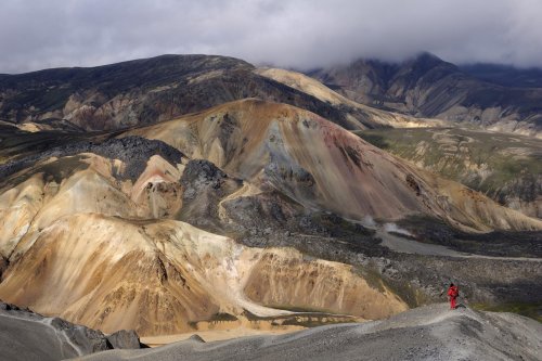 Landmannalaugar. Montagne de Brennisteinsalda vue du Blahnukur.(VOY 10-0781)