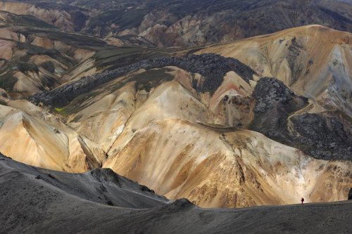 Landmannalaugar. Montagnes ryolithiques autour de la Brennisteinsalda.(VOY 10-0786)