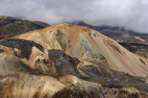 Landmannalaugar. Montagne de Brennisteinsalda (la montagne aux sorcières).(VOY 10-0803)