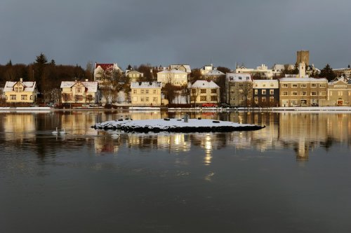 Islande - Lac au centre de Reykjavik(VO 11-0001)