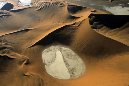 Désert du Namib. Pan et dune en étoile près de Deadvlei(V 15275)