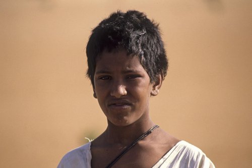 Désert de Mauritanie.Portrait d'un jeune berger.(VOY 02579)
