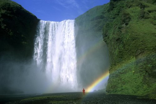 Islande. Cascade de Skogafoss. (V 09865)