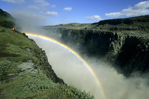 Islande. Cascade de Aldeyjarfoss.(V 10328)