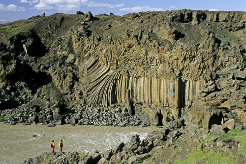 Islande. Orgues basaltiques près de la cascade de Aldeyjarfoss.(V 10543)